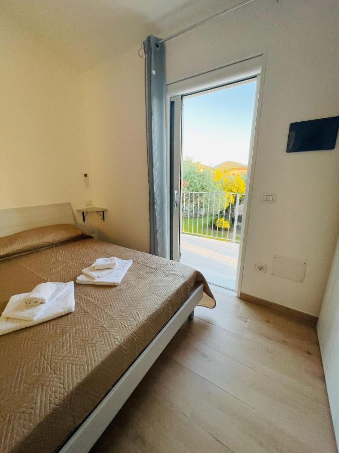Chrisso Rooms Affittacamere San Teodoro  Luaran gambar