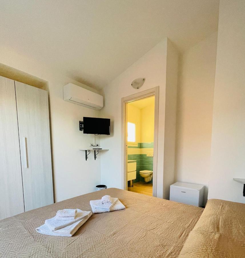 Chrisso Rooms Affittacamere San Teodoro  Luaran gambar